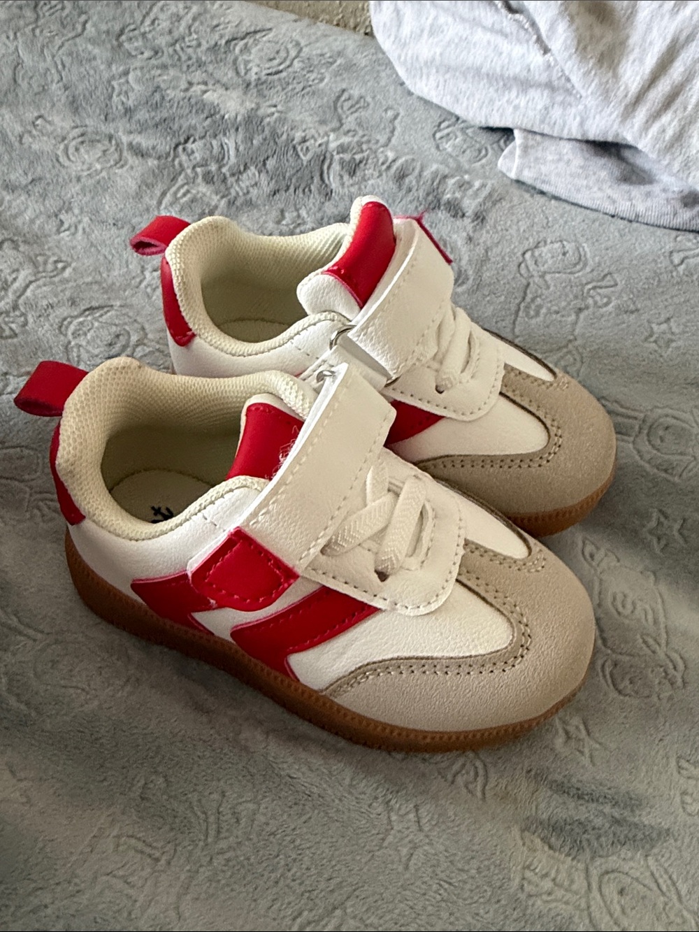 Kids White and Red Athletic Sneakers with Hook-and-Loop Strap